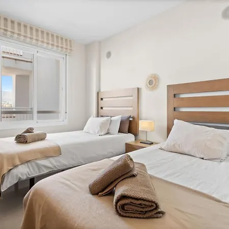 Lejlighed El Paraiso - With Sunny Terrace & Shared Pool