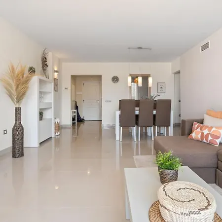 Lejlighed El Paraiso - With Sunny Terrace & Shared Pool Estepona